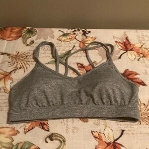 Old Navy Gray Striped Sports Bra Size Small Removable Pads Activewear
